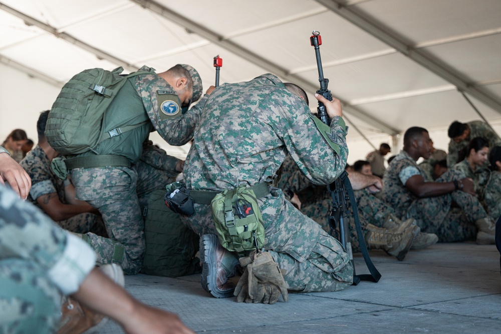 UNITAS 2025: Multinational forces attend a religious service