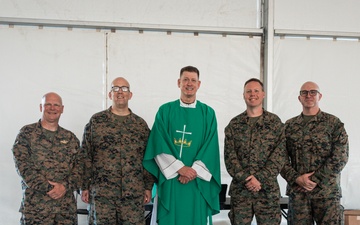UNITAS 2025: Multinational forces attend a religious service
