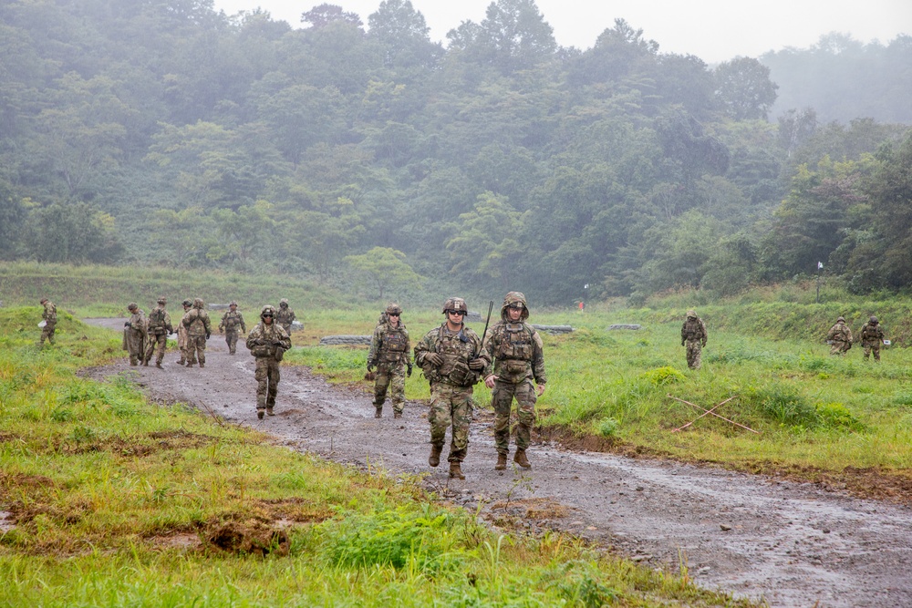 OS25 Multilateral squad maneuver training