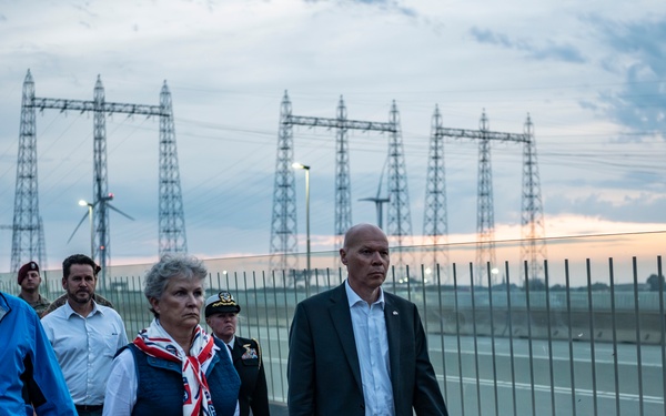 Sunset Crossing at De Oversteek Honors 82nd Airborne’s WWII Sacrifice