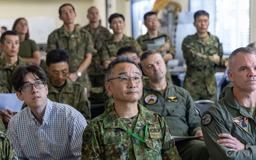 1st Marine Aircraft Wing, Japan Ground Self-Defense Force leaders visit JMSDF Kanoya Air Base