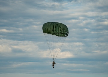 Falcon Leap Airborne Operation For Market Garden 81.