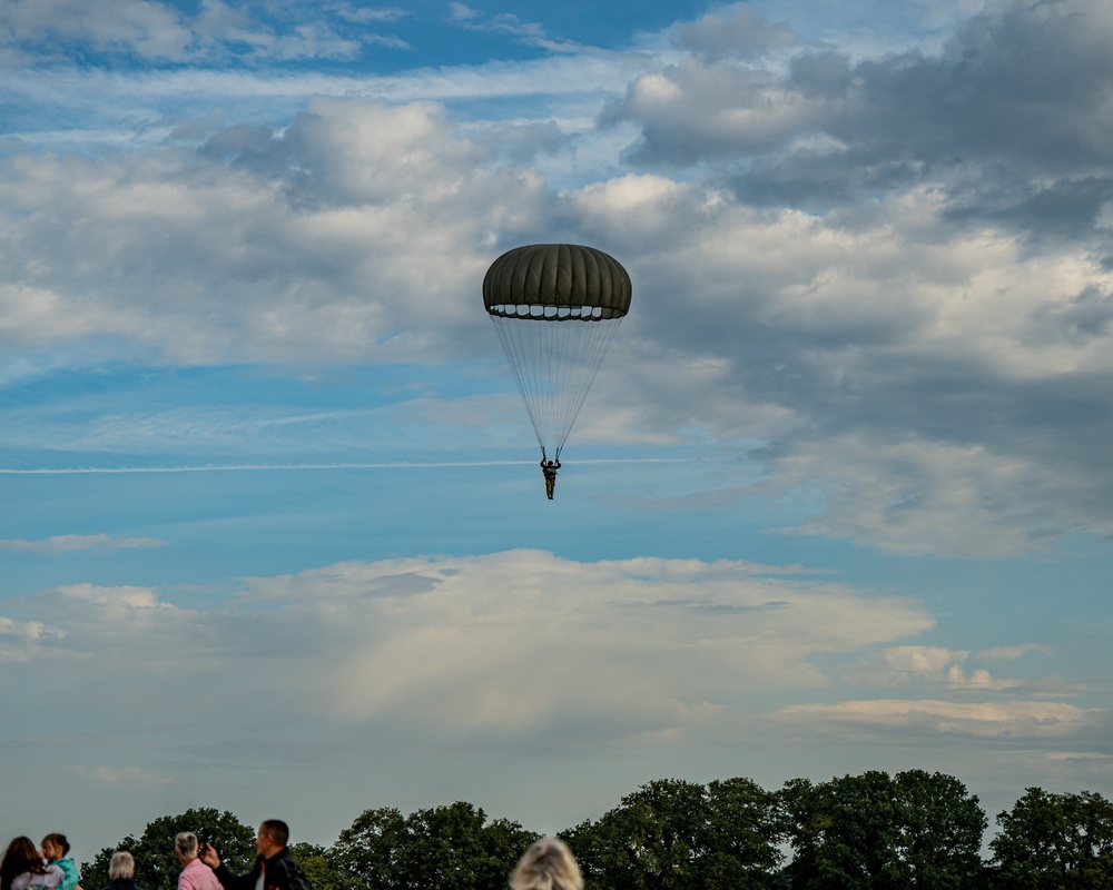 Falcon Leap Airborne Operation For Market Garden 81.