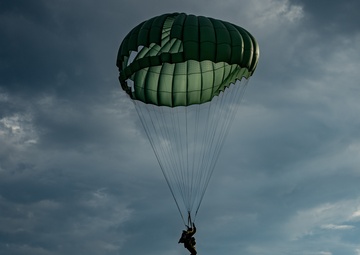 Falcon Leap Airborne Operation For Market Garden 81.