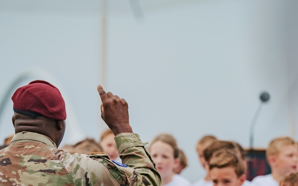 Market Garden 81 - Waal River Crossing Ceremony