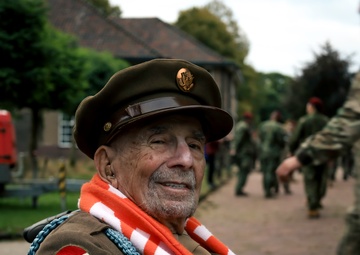 World War II Veteran Visits Soldiers Participating in Falcon Leap 25