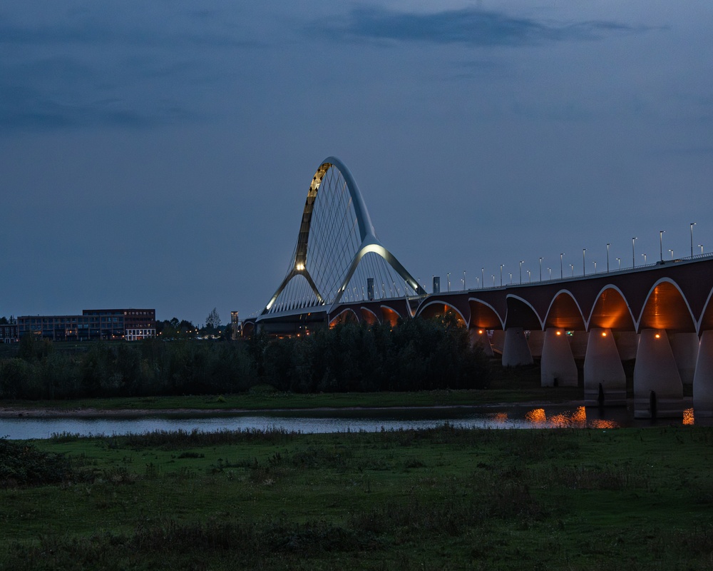 “Sunset March” and Waal River Crossing commemoration Operation For Market Garden 81.