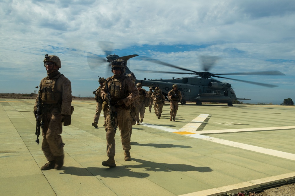 11th MEU Marines participate in TRAP course