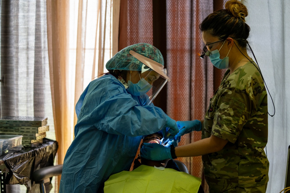 AMISTAD 2025 Dental Teams Ease Backlog in La Mesa
