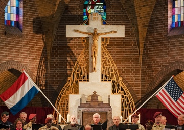 Market Garden 81 - Pvt. John R. Towle ceremony