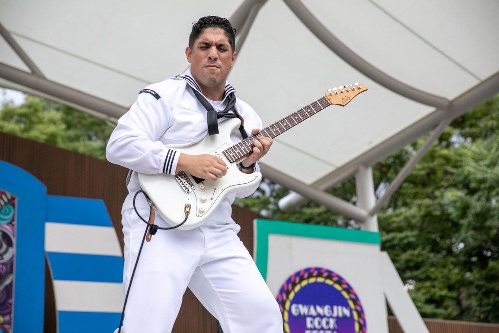 U.S. 7th Fleet Band Performs at Seoul Children's Grand Park