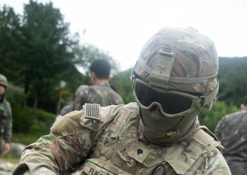 1-38 Field Artillery Regiment medics train alongside Korea partners