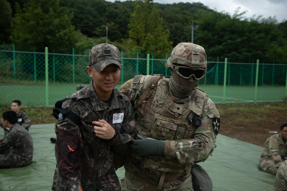 1-38 Field Artillery Regiment medics train alongside Korea partners
