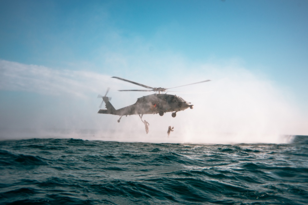 11th MEU Maritime Raid Force Conducts Helocast Rehearsals