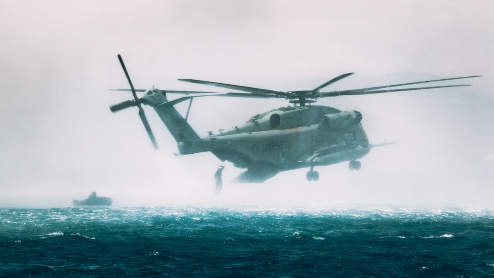 11th MEU Maritime Raid Force Conducts Helocast Rehearsals