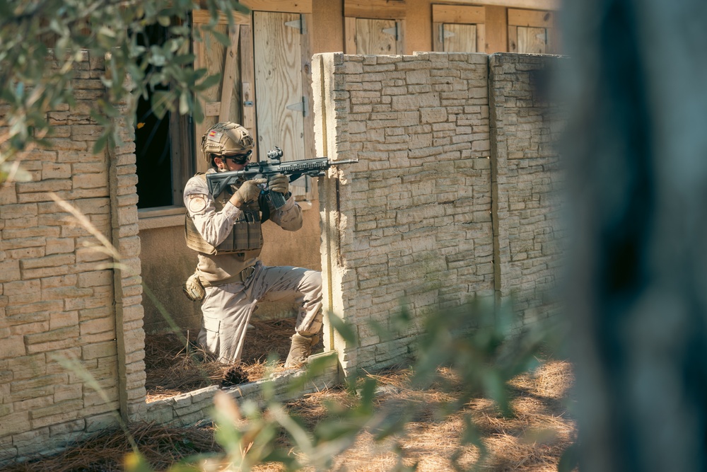 UNITAS 2025: Multinational Forces Conduct Force on Force Urbanized Terrain Training