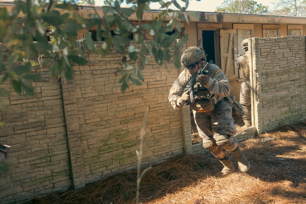 UNITAS 2025: Multinational Forces Conduct Force on Force Urbanized Terrain Training