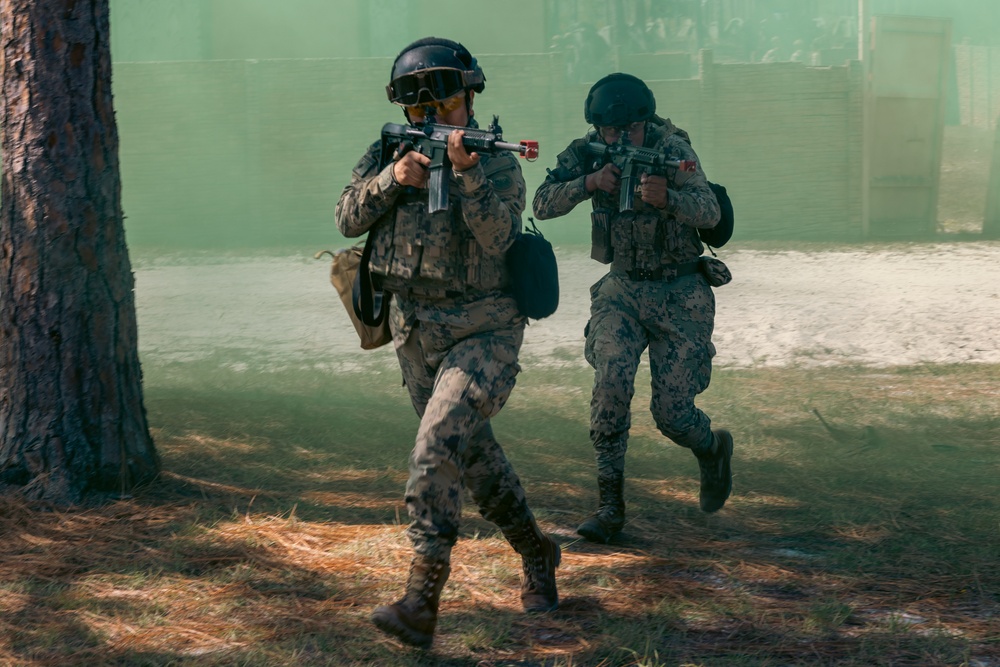 UNITAS 2025: Multinational Forces Conduct Force on Force Urbanized Terrain Training