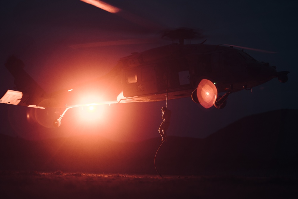 11th MEU Maritime Raid Force Conduct Fast Rope Training