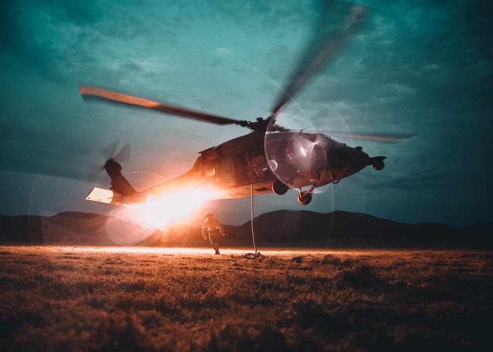 11th MEU Maritime Raid Force Conduct Fast Rope Training