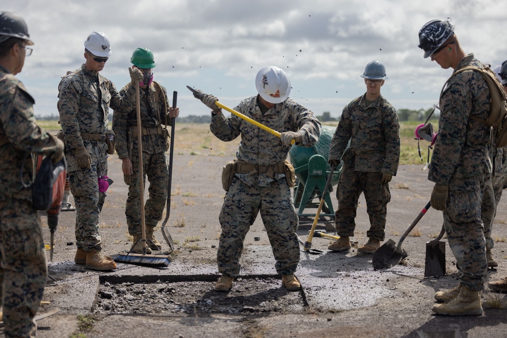 RD25 | MWSS-171 repairs damaged airfield