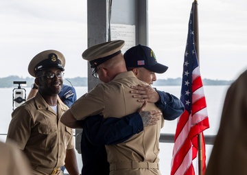 USS Frank Cable (AS 40) chief pinning ceremony