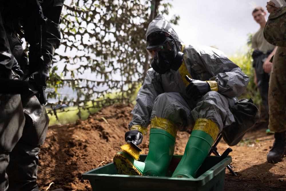 RD25 | 12th LLB Marines and JGSDF Service Members Participate in a Bilateral CBRN Training