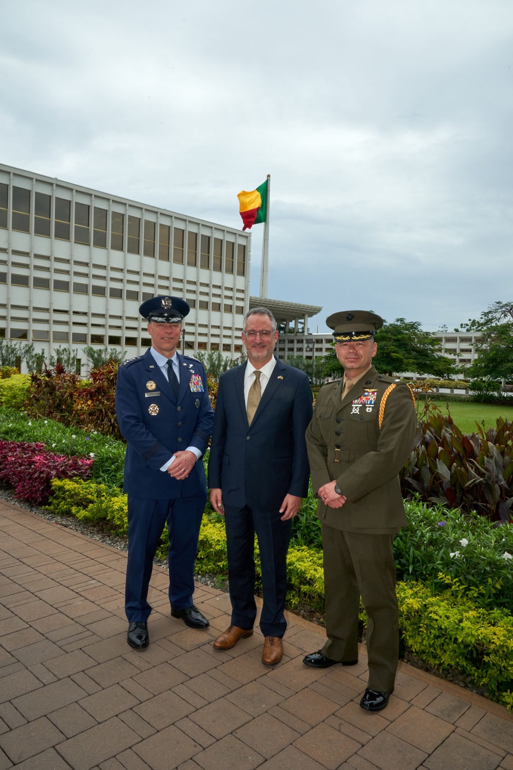 AFRICOM Commander visits Benin leaders