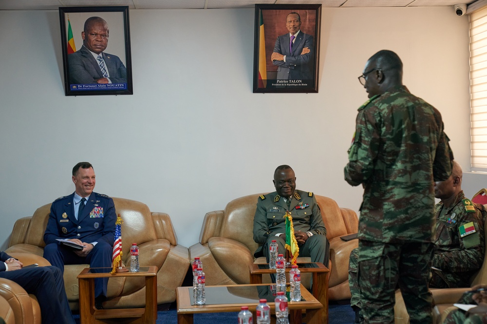 AFRICOM Commander visits Benin leaders