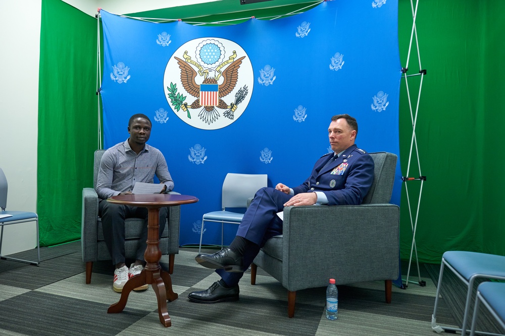 AFRICOM Commander visits Benin leaders