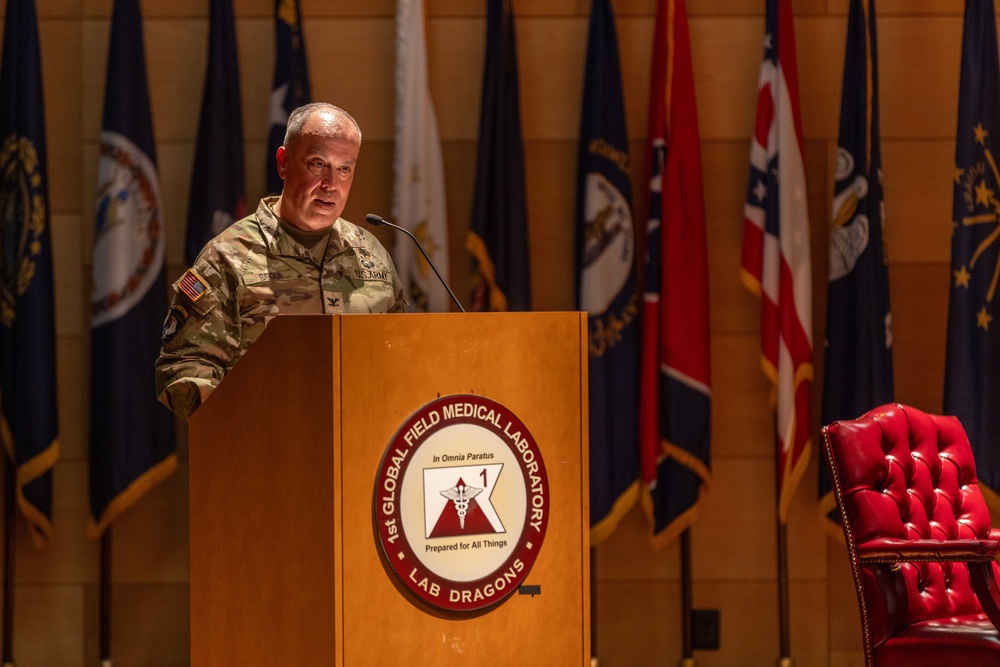US Army 1st Global Field Medical Laboratory welcomes new commander during ceremony