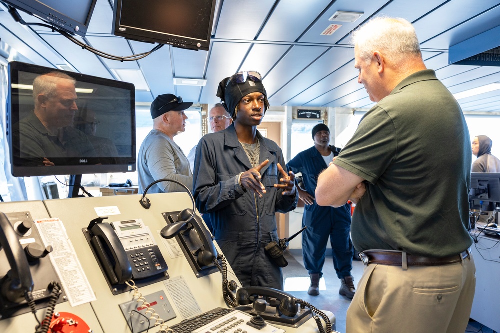 Military Sealift Command Director of Ship Management visits MSCEURAF area command