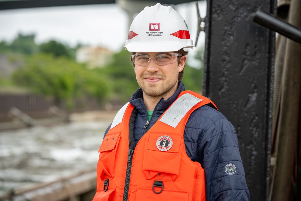 Cleveland Cuyahoga River Dredging with Army Fellows