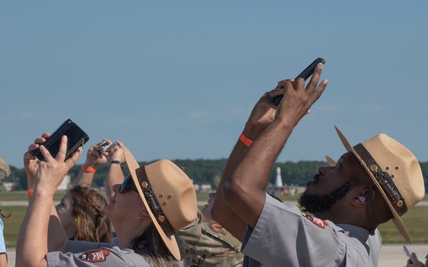 NPS rangers glimpse Thunderbirds at Andrews air show