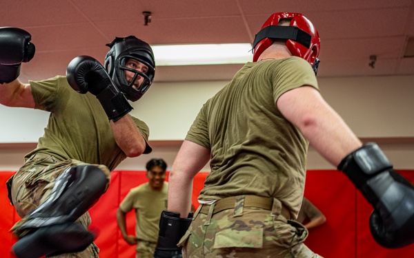 TNNG Soldiers practice combatives