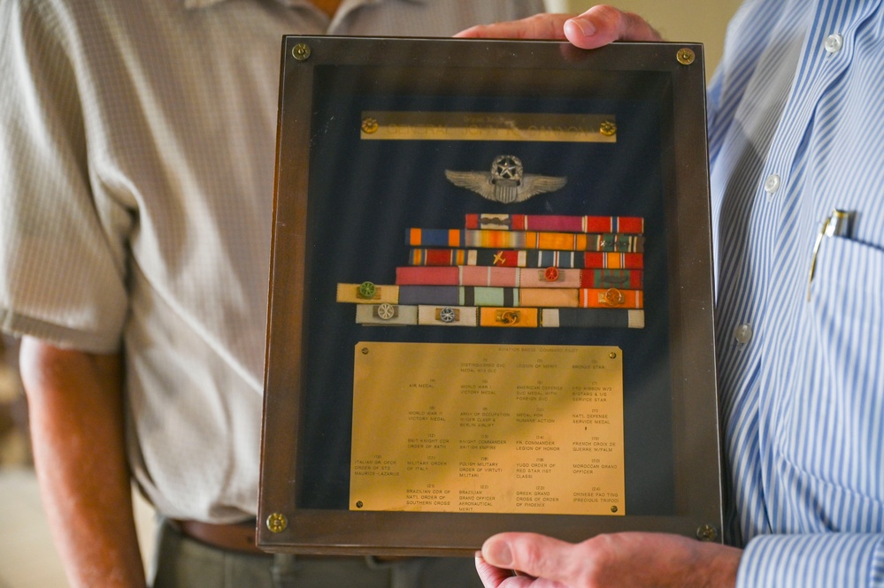 Family members donate portrait of Gen. Cannon