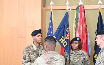 Headquarters company changes commanders