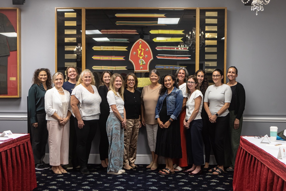 Spouses with 2nd Marine Division