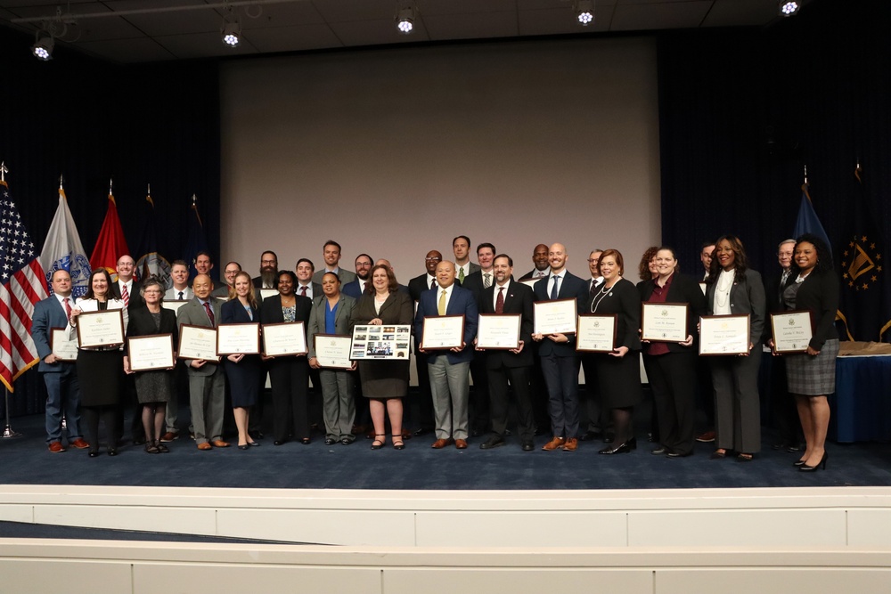 Commencement Ceremony honors 30 Graduates of DDPL