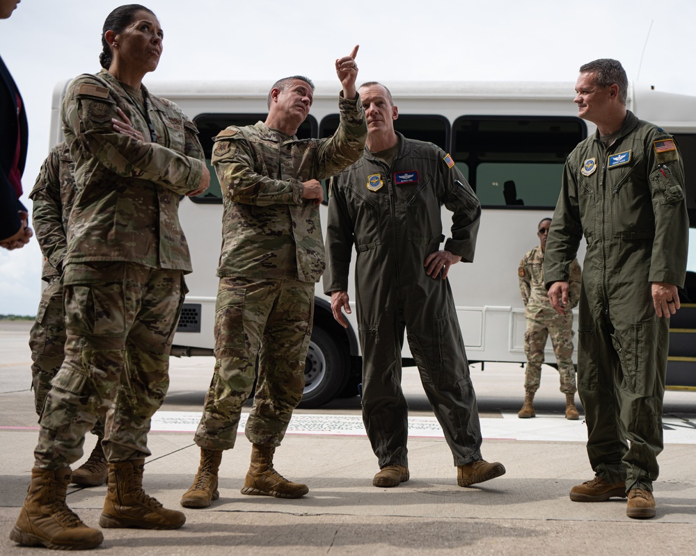 21st AF and USAF EC command team tours MacDill AFB