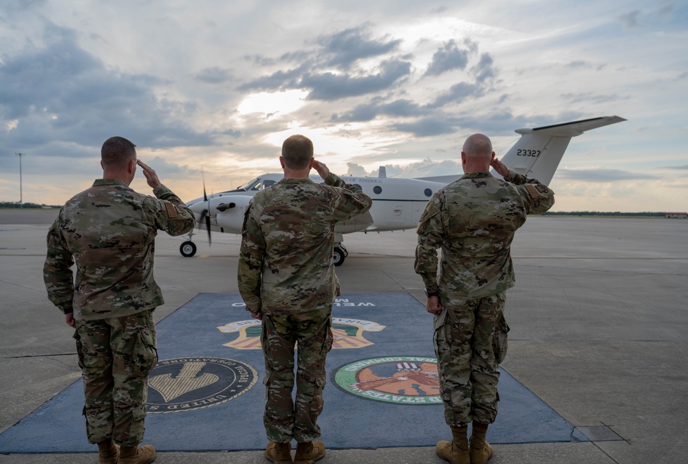 21st AF and USAF EC command team tours MacDill AFB