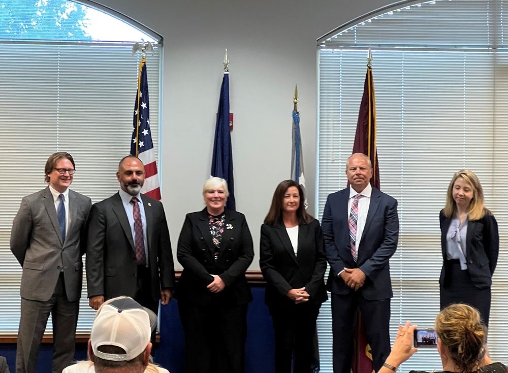 US Attorney for the Eastern District of Virginia presents award to Ms. Gina Vaughan