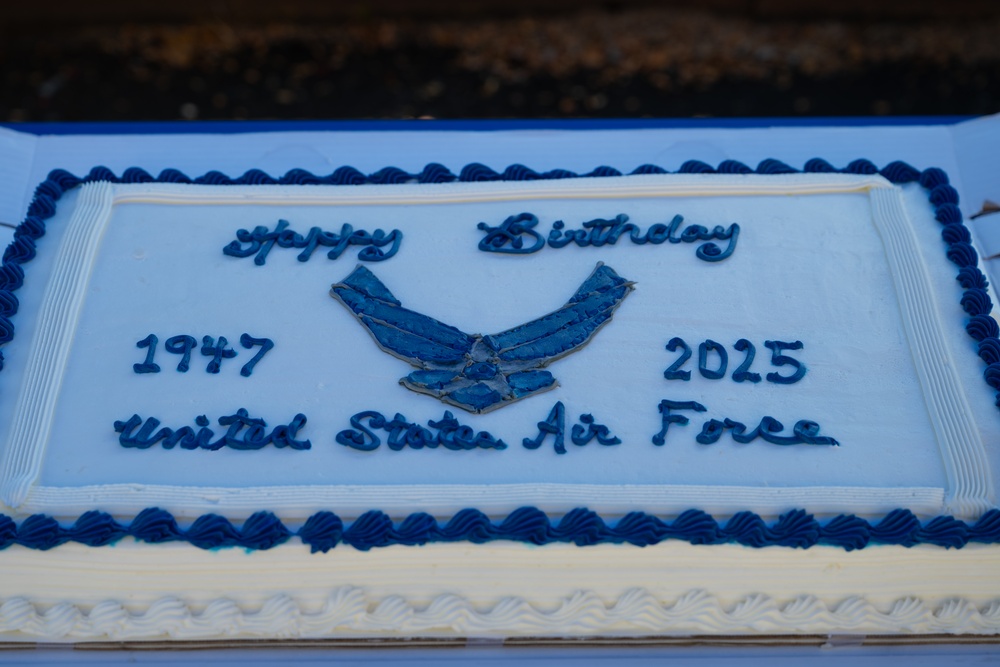 1 SOW celebrates AF birthday with cake cutting ceremony