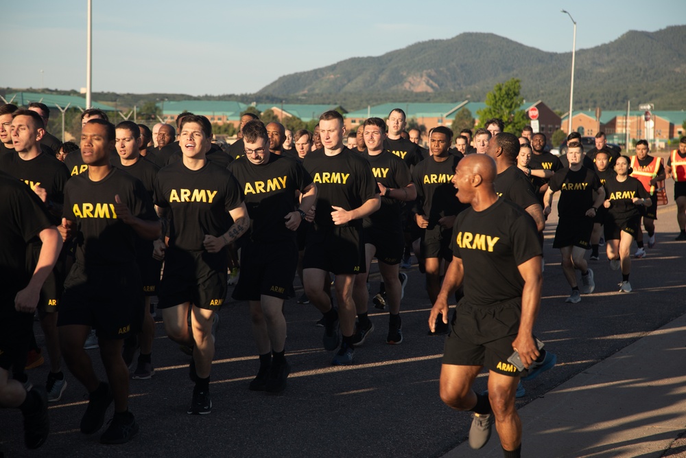 4th Special Troops Battalion Conducts Company Run