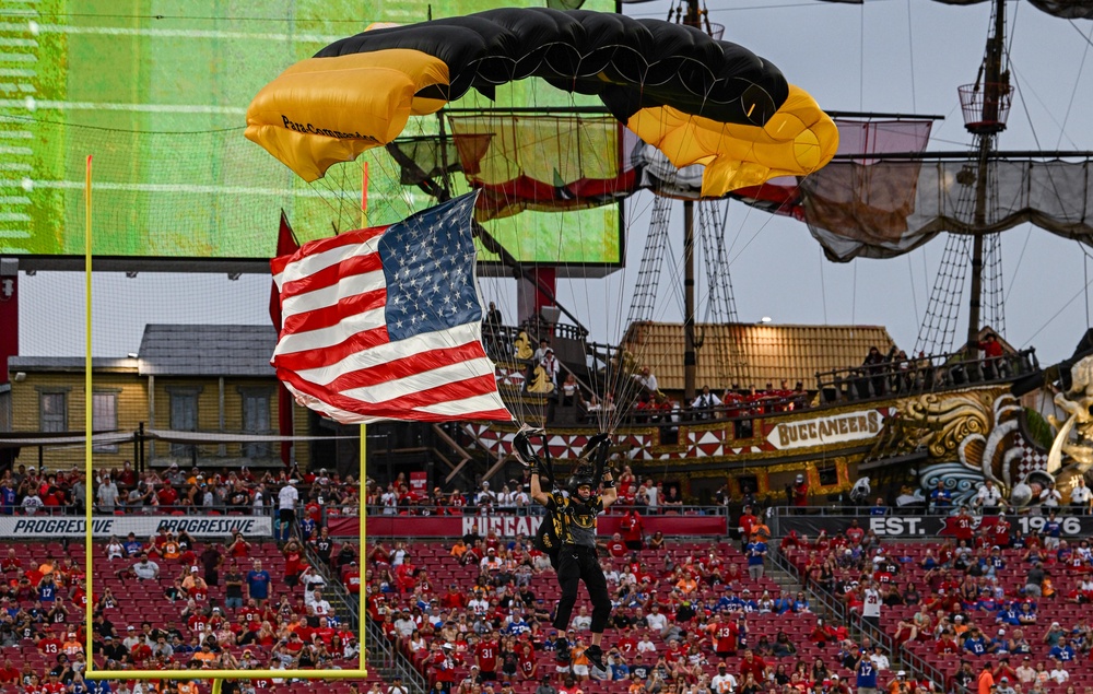 USSOCOM Para-Commandos perform at Buccaneers vs Bills game