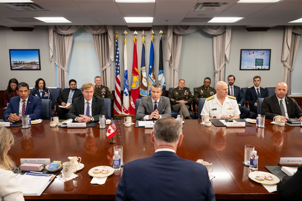 SW Hegseth Hosts Canadian MINDEF