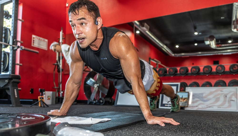 Oregon National Guard Physician Assistant Retakes Push-Up World Record