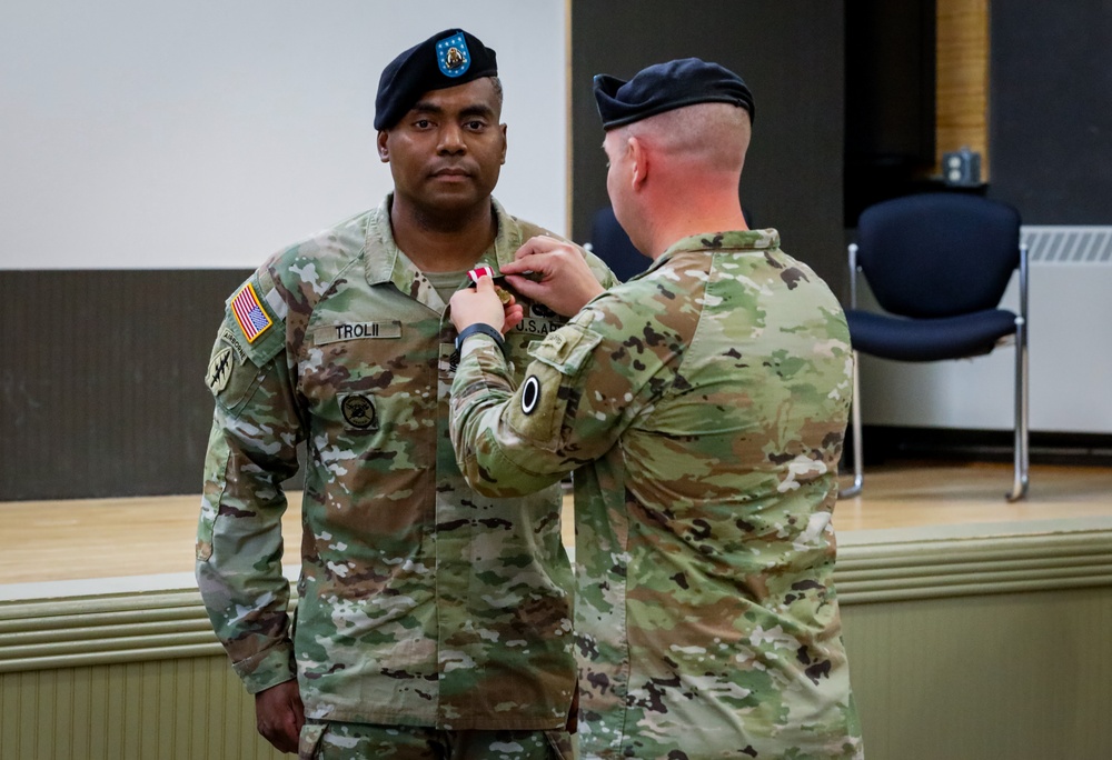 Headquarter and Headquarters Battalion Conducts Change of Responsibility Ceremony
