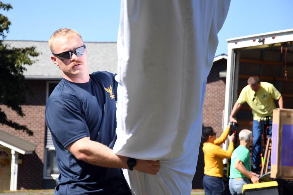 Sailors Help Community During Connecticut River Valley Navy Week