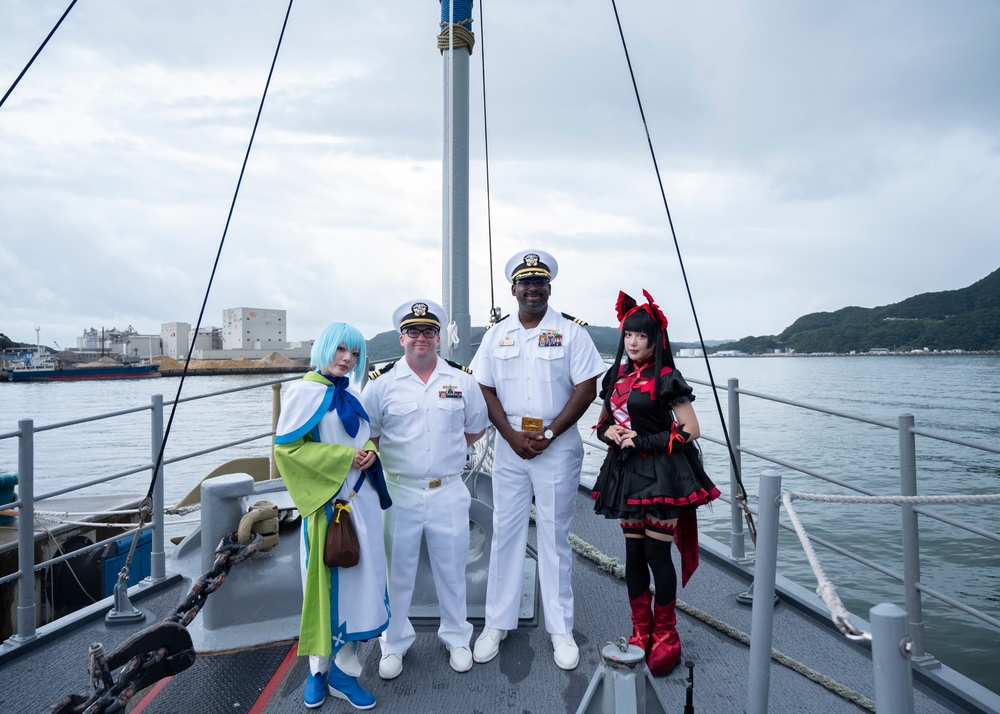 USS Chief Attends JMSDF Autumn Festival